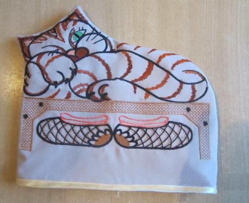 More information about "Cat hot cover project free machine embroidery design"