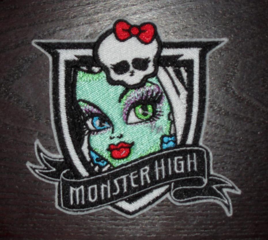 Embroidery badge with Monster high