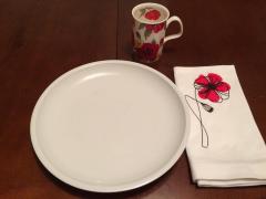 Embroidered napkin with Tulip free design
