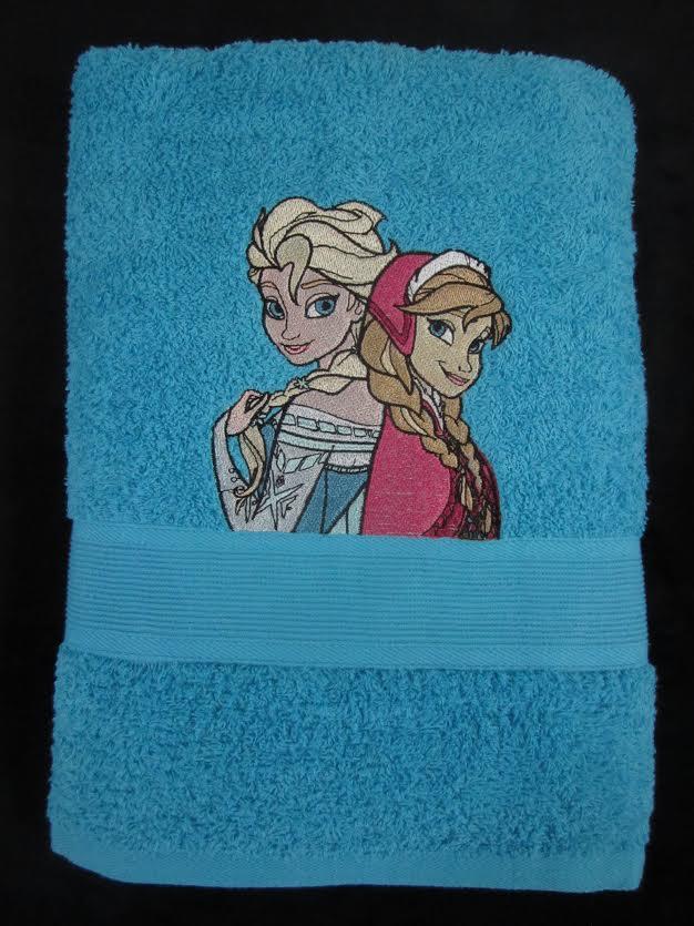 Embroidered towel with Frozen design
