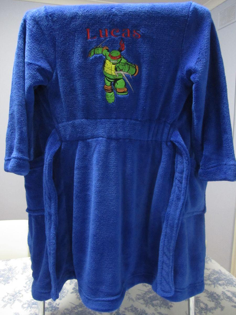 Raphael embroidered at bathrobe