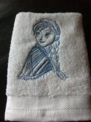 Embroidered towel with Anna sketch frozen design