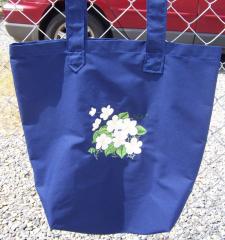 Embroidered bag with flower bouquet design
