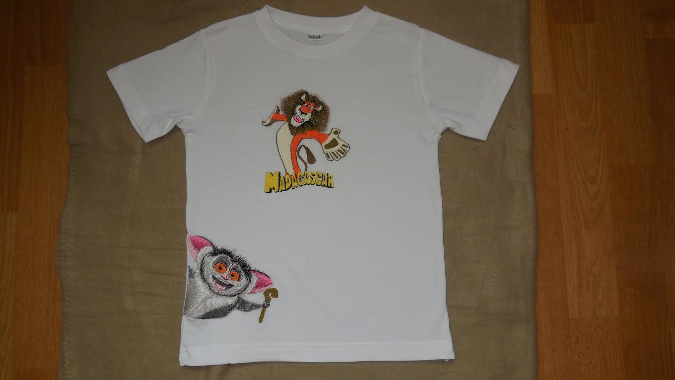 Madagascar embroidered shirt with Lemur lion Alex