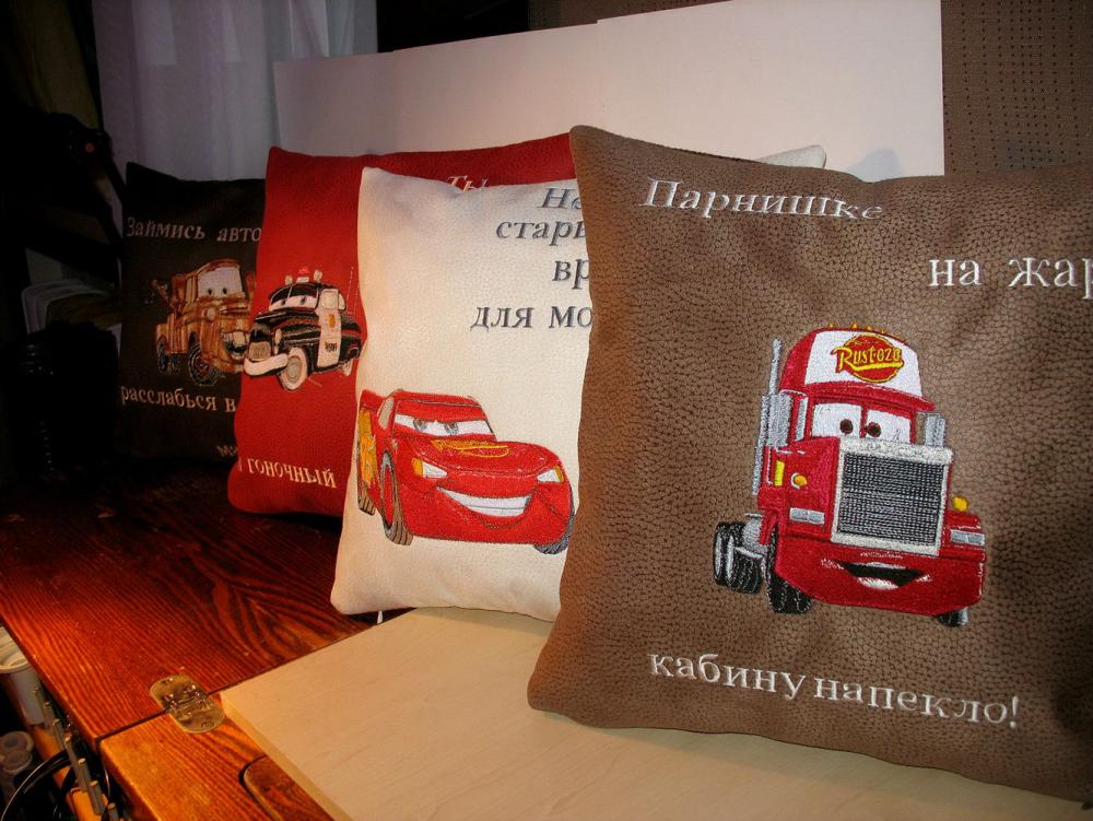 Cushions with cars embroidery designs