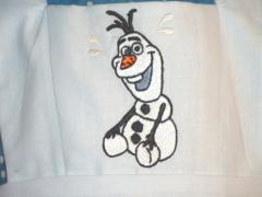Happy Olaf seated embroidered design
