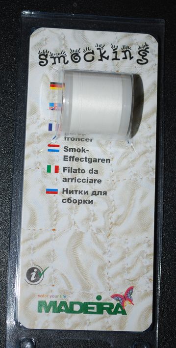 smocking-01.jpg.9a29175c07754b112b03204a