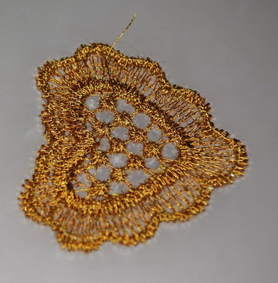 bobbin-treads-experiment-06.jpg.7d160d55