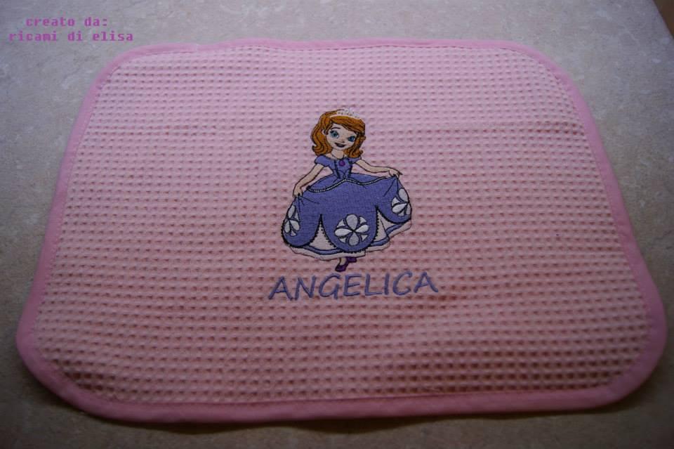 Napkin with Sofia The First embroidery design