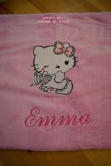 Bath towel with Hello Kitty Angel embroidery design