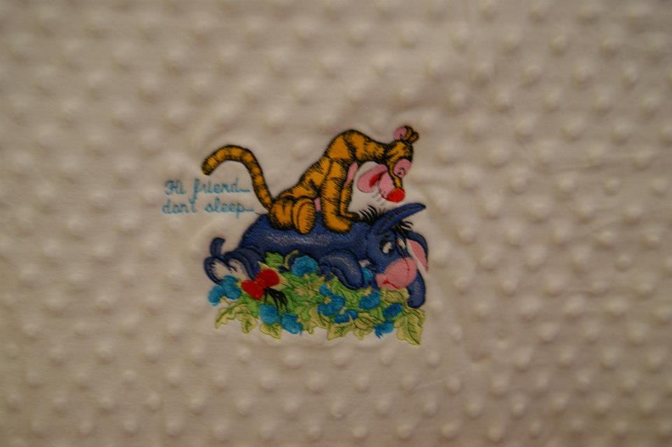 Napkin with Tigger and Eeyore Hi friend dont sleep embroidery design
