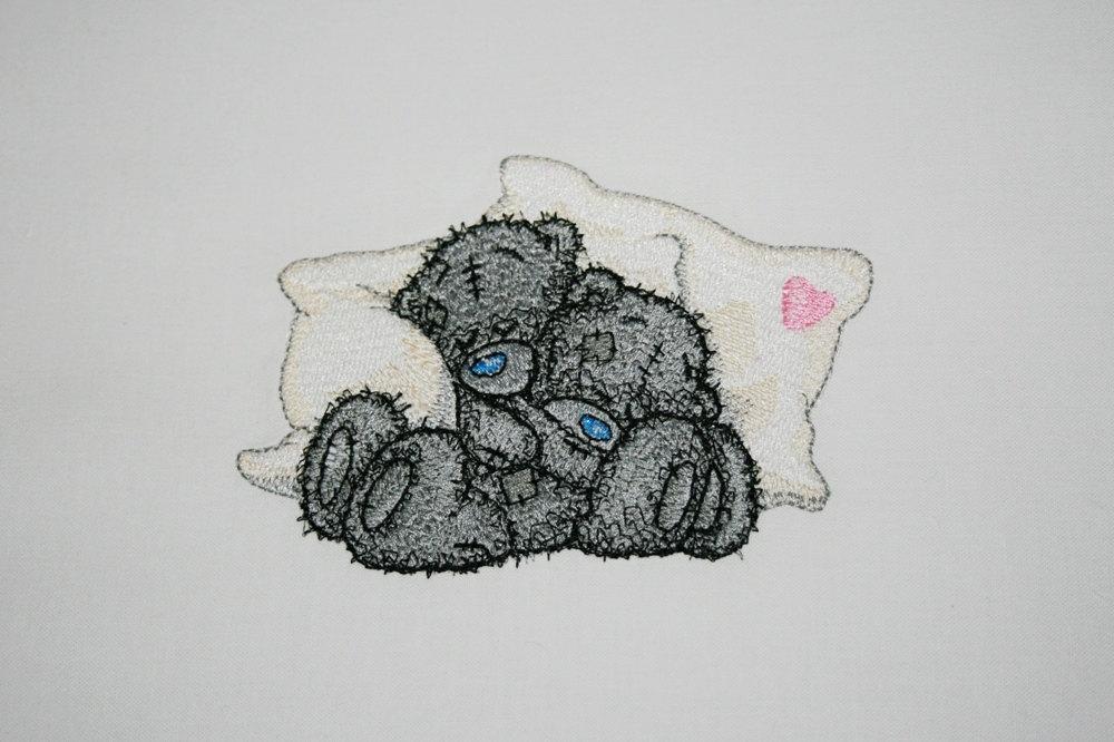 Teddy Bear we sleep embroidered design