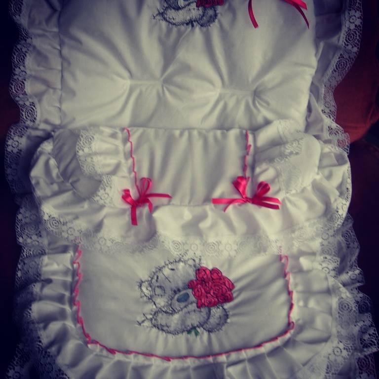Newborn cover with Teddy Bear with roses embroidery design