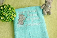 Towel as present with Teddy Bear with chamomile embroidery design