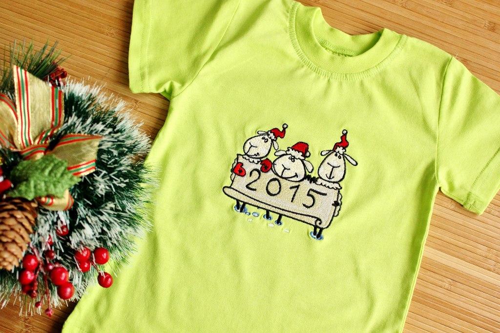 Shirt with Christmas sheep embroidery design