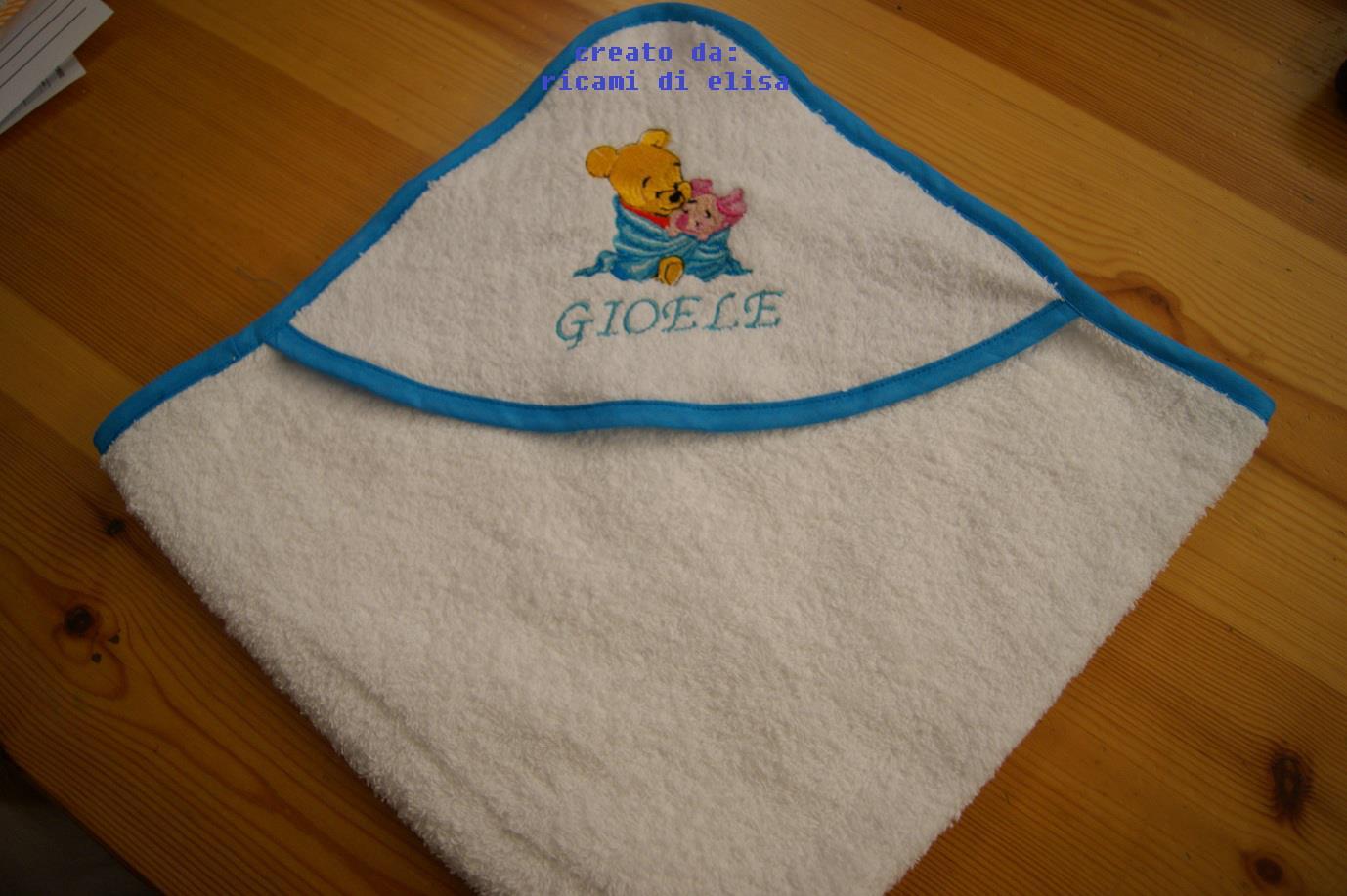 Bathroom towel with Baby Pooh and Piglet embroidery design