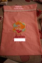 Bag with Aurora embroidery design