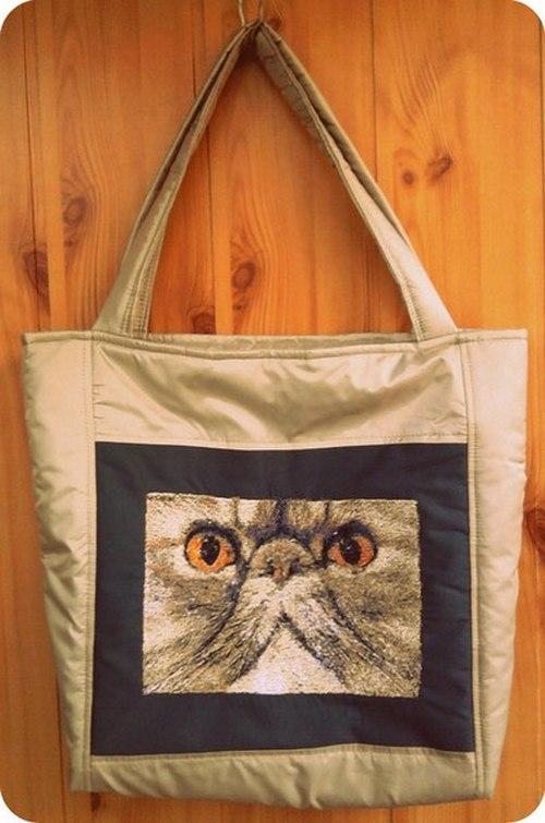Bag with persian cat photo stitch design