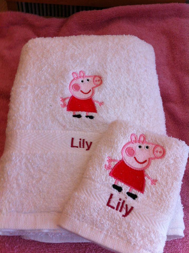 Bath towels Peppa Pig embroidery design