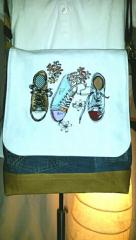 Handbag with Gumshoes embroidery design
