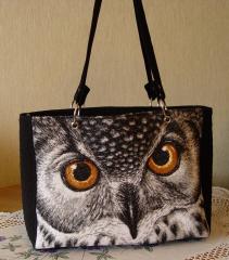 Bag with owl free embroidery design