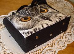 Embroidered bag with owl free design