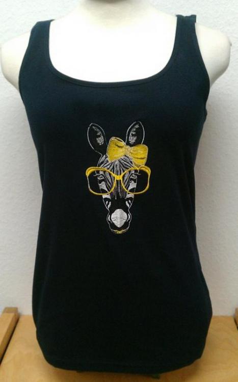 Woman shirt with Zebra glasses free embroidery design