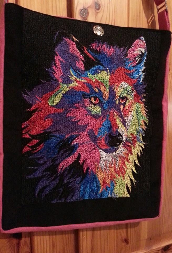 Embroidered bag with wolf free embroidery design