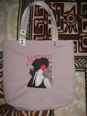 Bag with Spanish coquette machine embroidery design