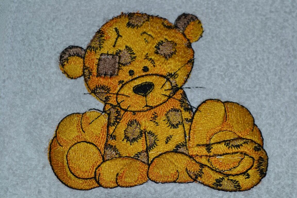 Leo machine embroidery design