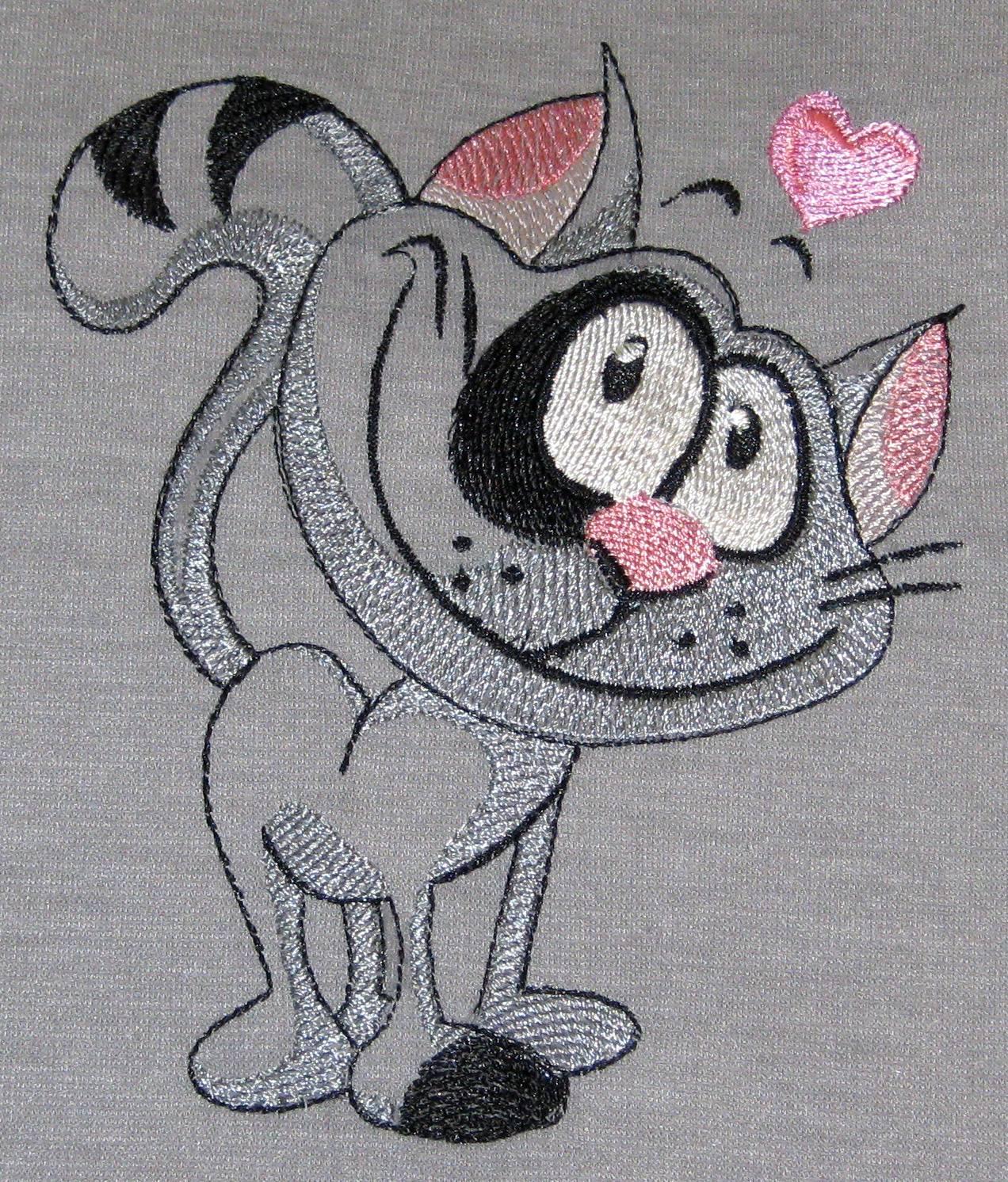 Funny cat free embroidery design