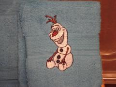 Towel with Happy Olaf embroidery design