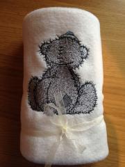 Soft towel with Teddy Bear missing you embroidery design