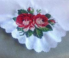 Tablecloth with roses cross stitch free embroidery design