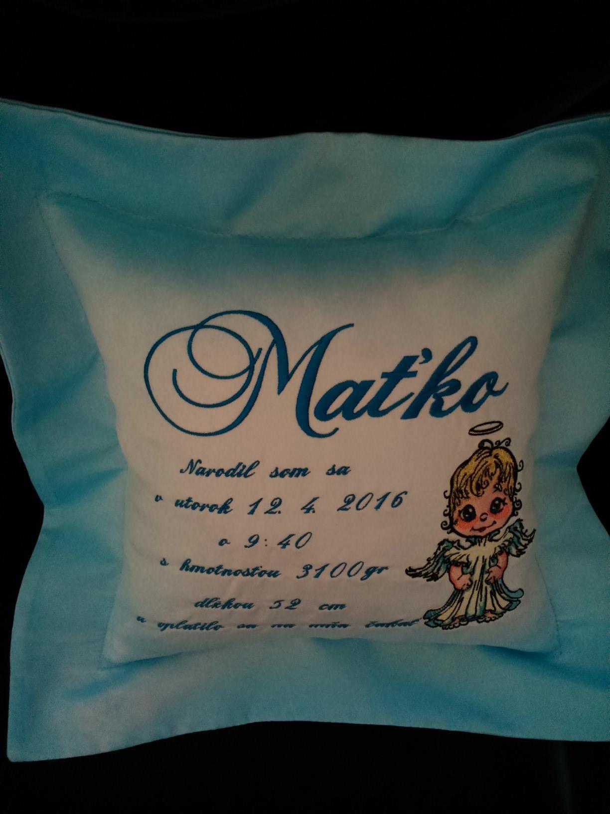 Cushion with Cute angel machine embroidery design