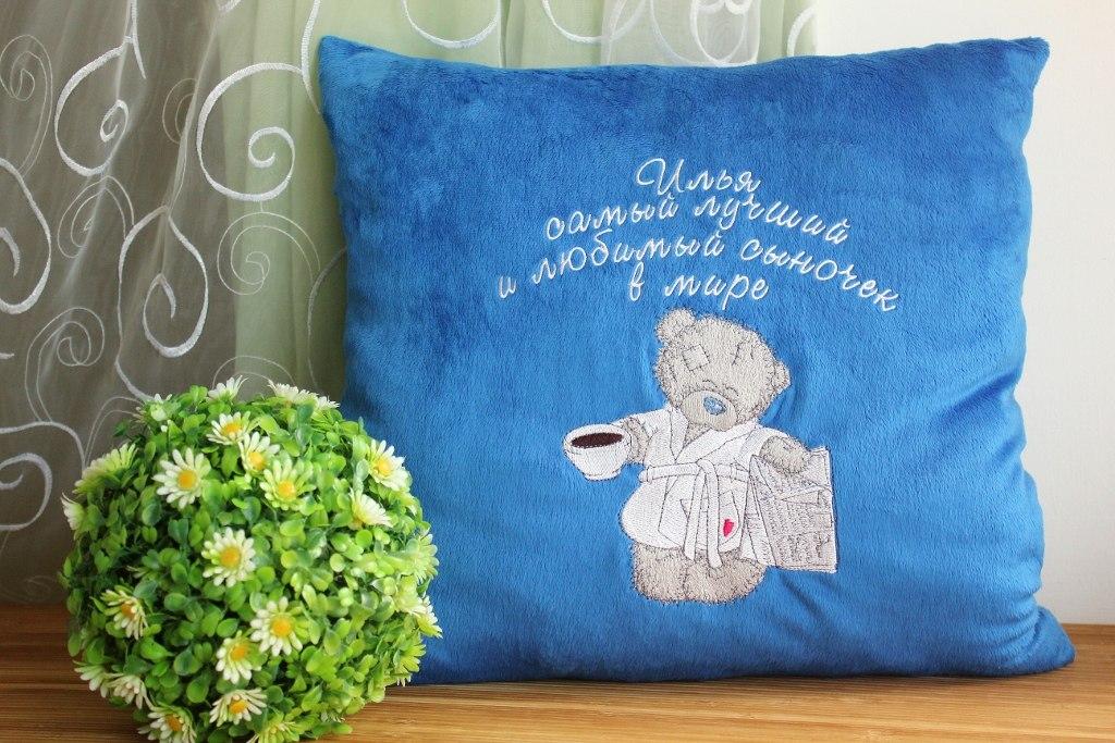 Cushion with Teddy Bear favourite tea and evening newspaper embroidery design