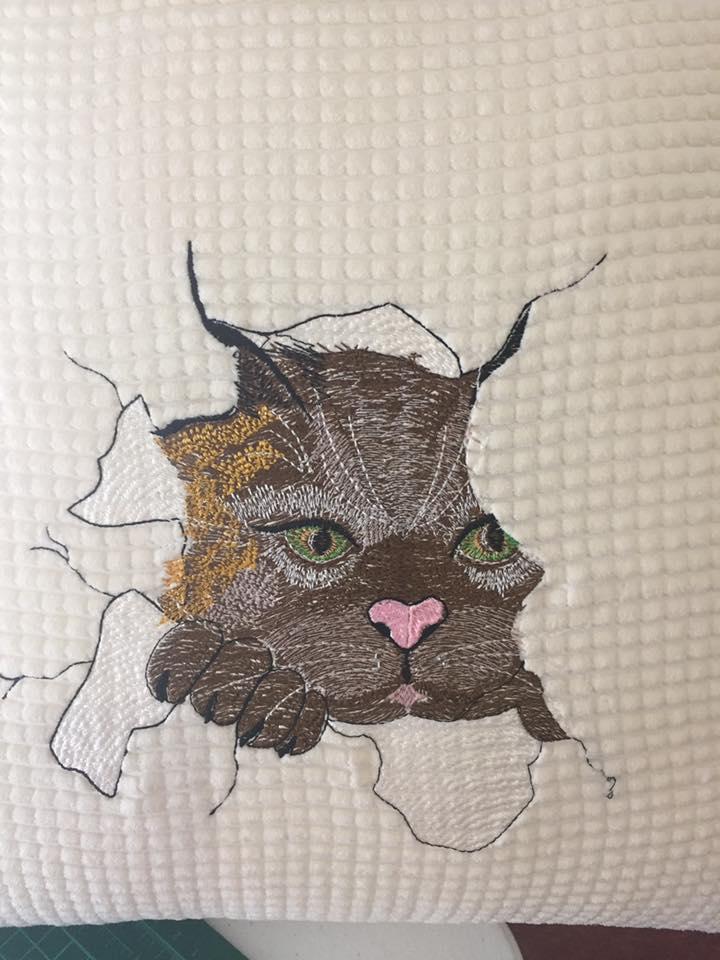 Embroidered towel with angry cat free design 2