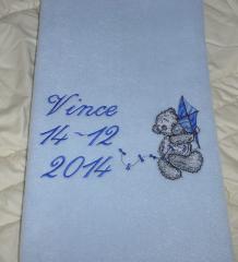 Napkin withTeddy Bear with kite machine embroidery design