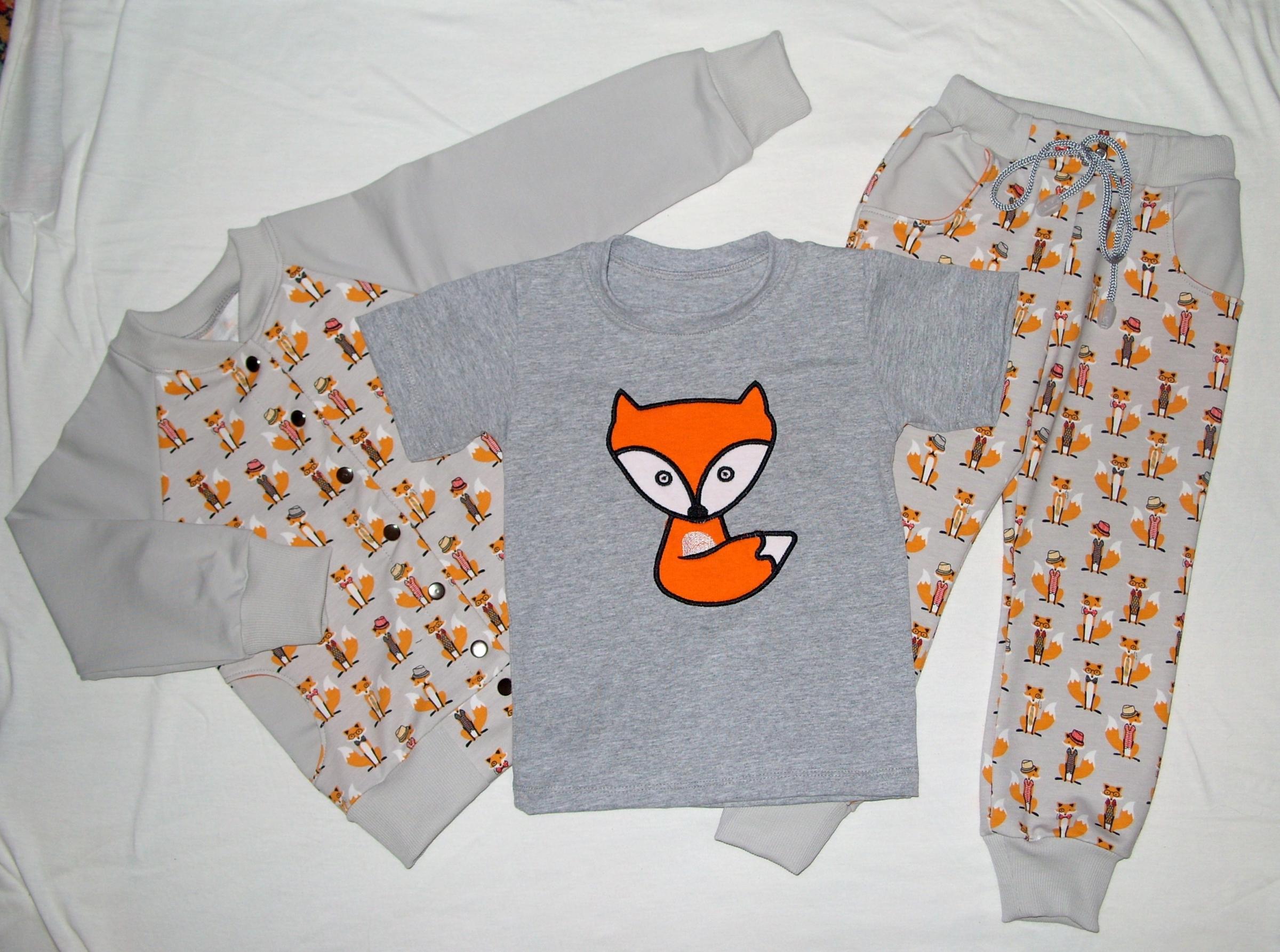 Baby outfit with Fox machine embroidery design
