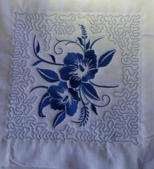 Quilt block with flower free machine embroidery design
