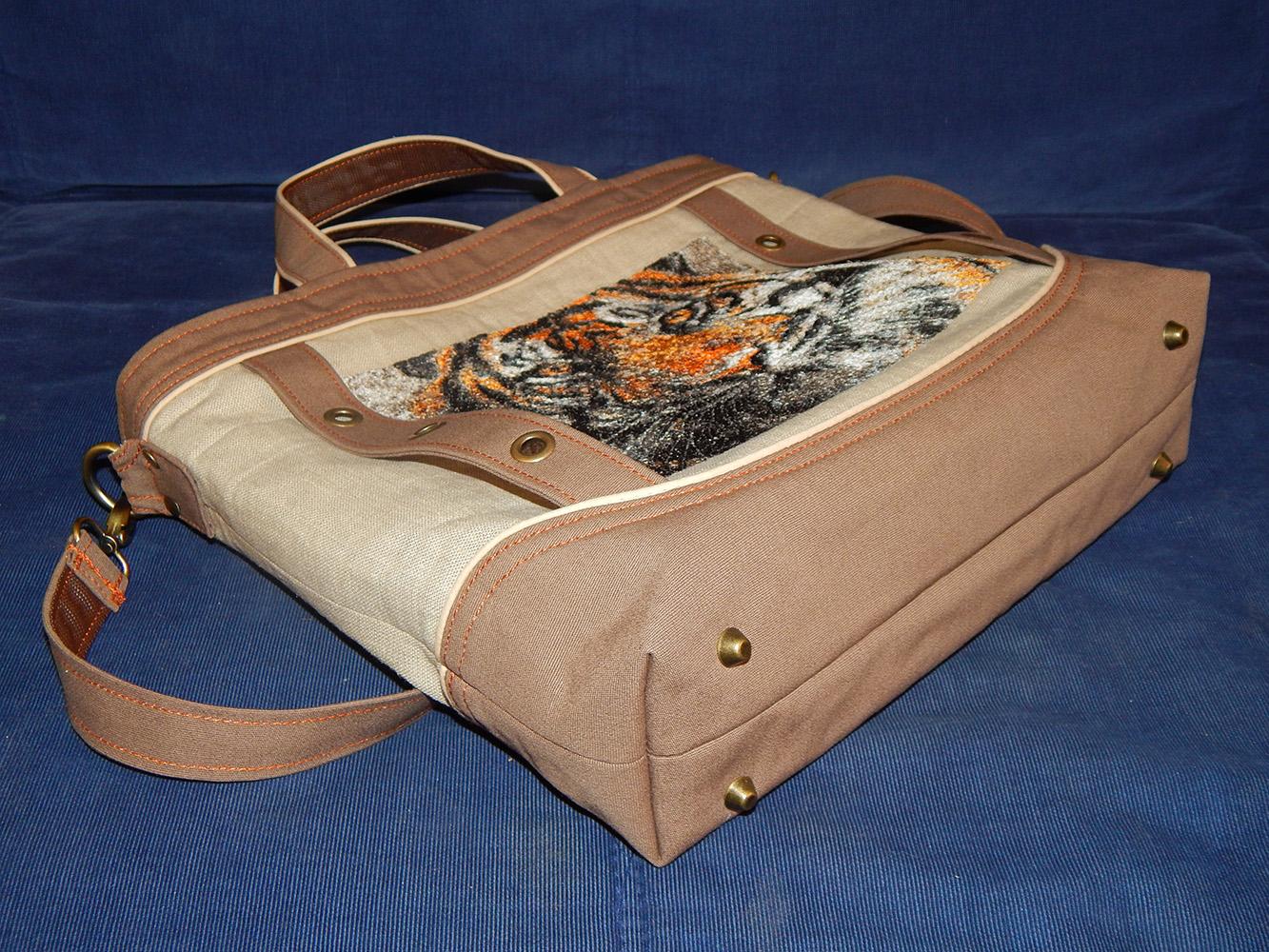 Embroidered bag with tiger design