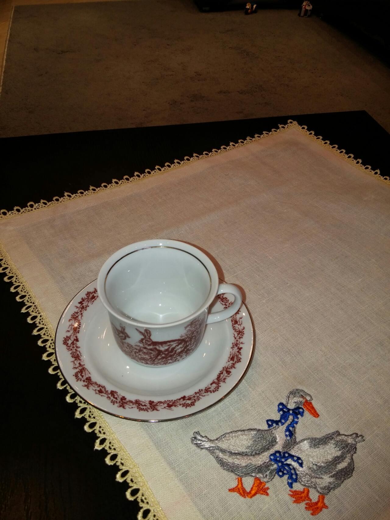 Napkin with family of geese free embroidery design
