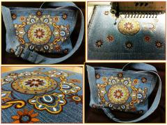 Embroidered bag with free decoration