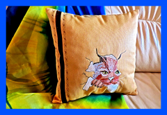 Cushion with angry cat free embroidery