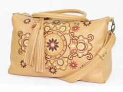 Spring in Style: Bags with Flower Decoration Free Embroidery Design