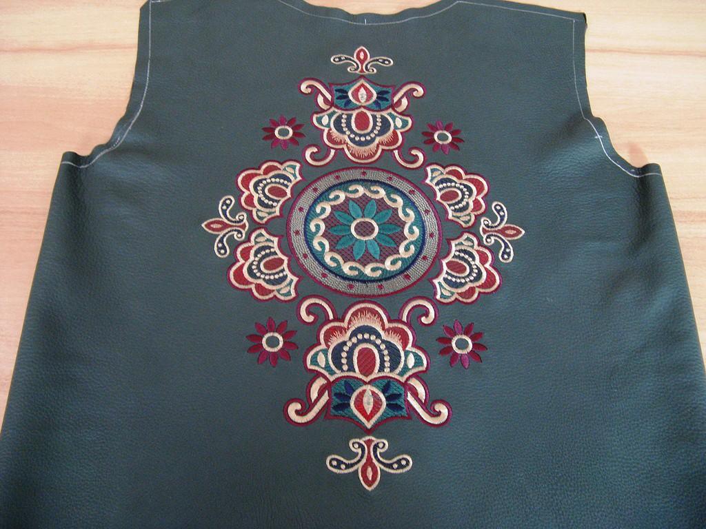 Decoration embroidery in leather