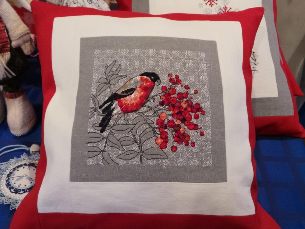 Embroidered cushion with bullfinch cross stitch free design