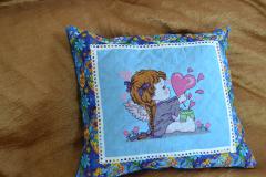 Cushion with little cute angel cross stitch free embroidery design