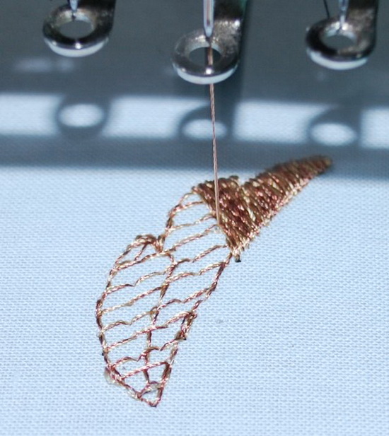 2-threads-1-needle-02.jpg