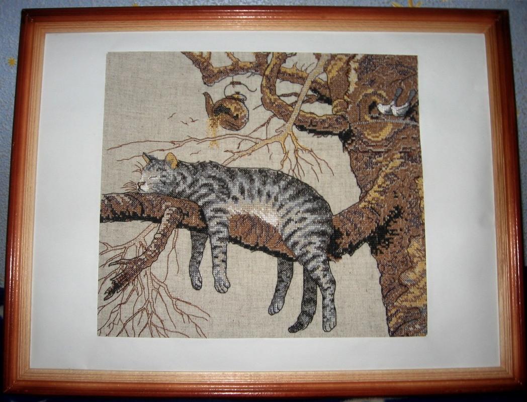 Framed lazy cat photo stitch free embroidery
